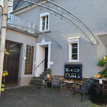 Weingut Matthias Dauns Apartment Reil Bagian luar foto