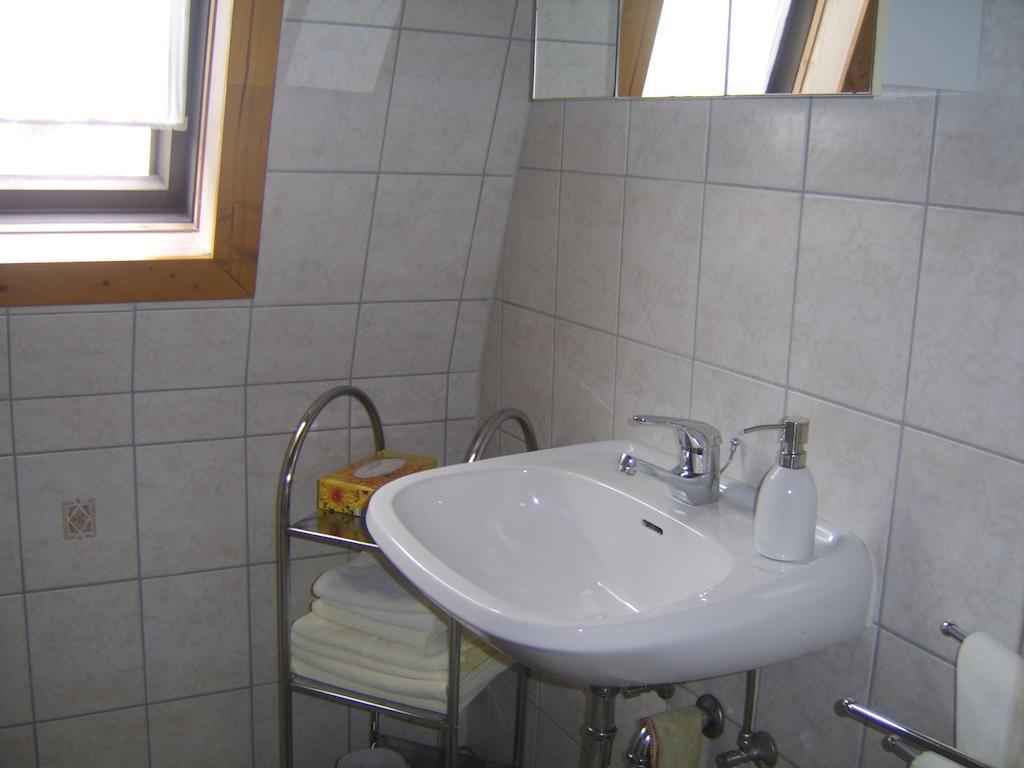 Weingut Matthias Dauns Apartment Reil Ruang foto