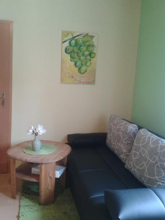 Weingut Matthias Dauns Apartment Reil Bagian luar foto